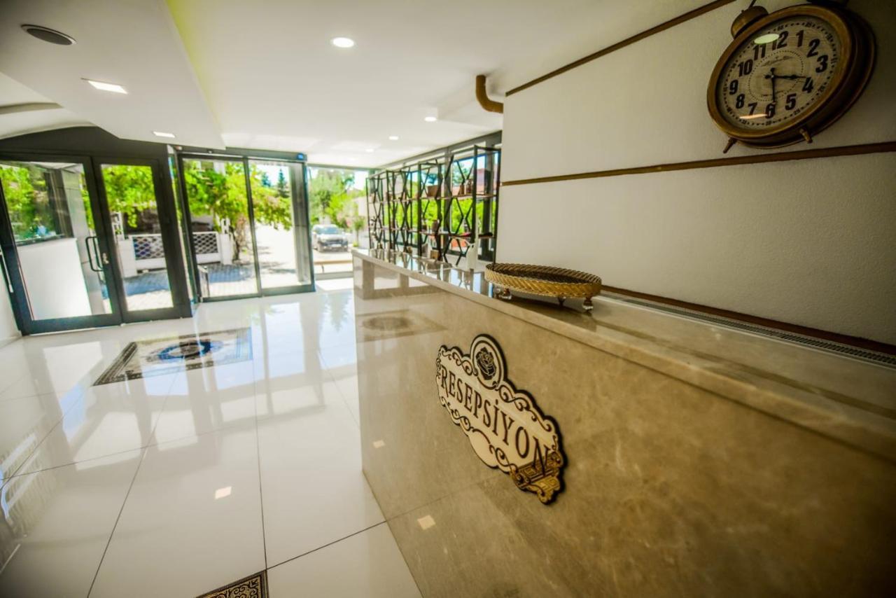 Rosa Therapy Butik Otel อุปไปร์ตา ภายนอก รูปภาพ
