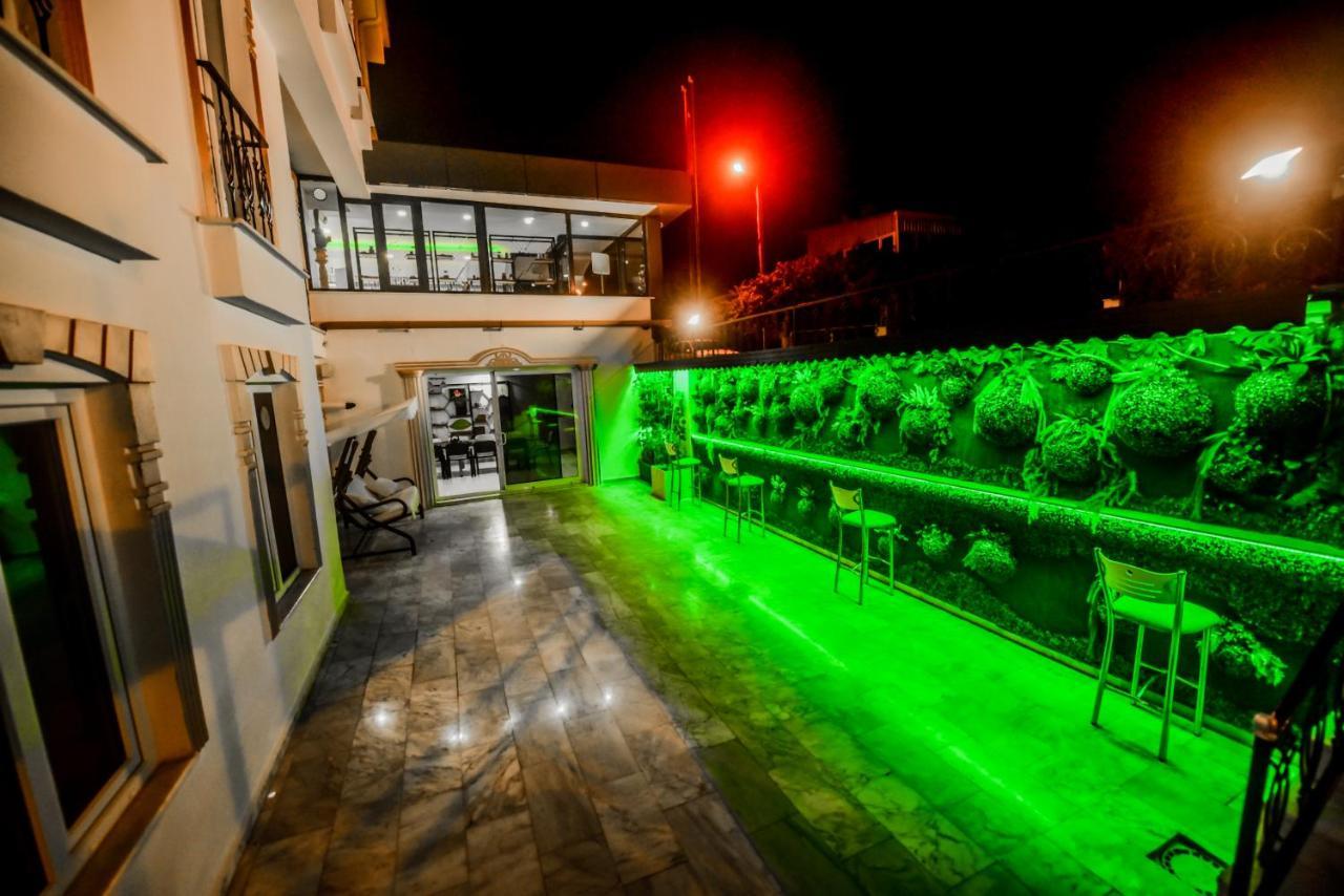Rosa Therapy Butik Otel อุปไปร์ตา ภายนอก รูปภาพ